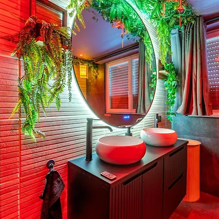 Voyage Autour Du Monde - Sauna & - Gare 2 Minutes - 4 *
