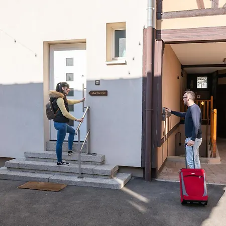 Voyage Autour Du Monde - Sauna & - Gare 2 Minutes - 4 Apartmán